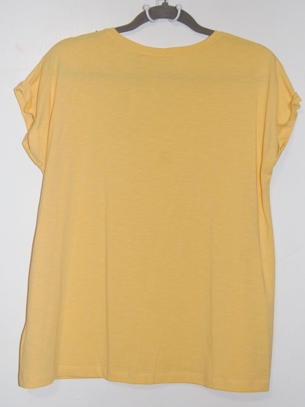 NWT, roll sleeve, yellow T - Picture 2 of 9